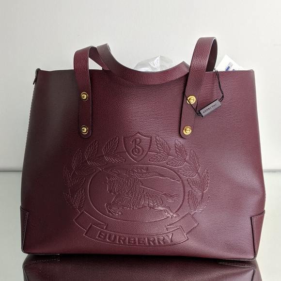 100% Authentic Burberry Logo Tote - New (flawed) - Picture 1 of 14